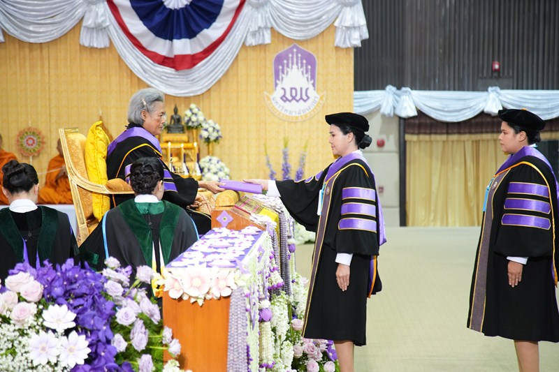 สมเด็จพระกนิษฐาธิราชเจ้า กรมสมเด็จพระเทพรัตนราชสุดาฯ สยามบรมราชกุมารี พระราชทานปริญญาบัตรแก่ผู้สำเร็จการศึกษามหาวิทยาลัยพะเยา ประจำปีการศึกษา 2567