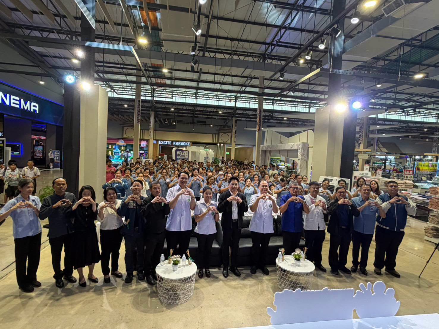 จังหวัดพะเยา จัดงานมหกรรมคุ้มครองผู้บริโภคด้านสุขภาพ &ldquo;CONNECT FOR SAFE HEALTH&rdquo; ผนึกกำลังทุกภาคีเครือข่ายมุ่งสร้างสังคมรอบรู้ ยกระดับคุณภาพชีวิตประชาชน